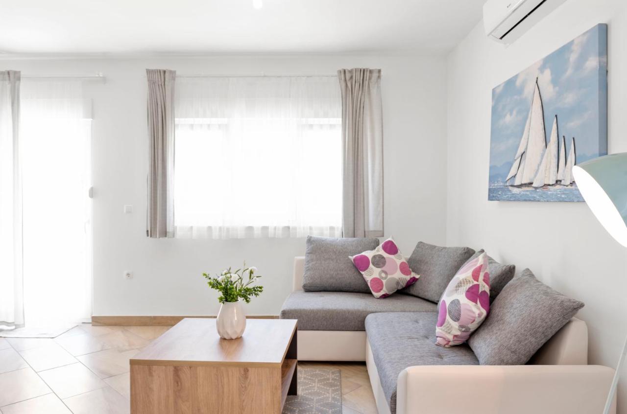 Aaa Anic Amazing Apartments Deluxe Split Exterior photo