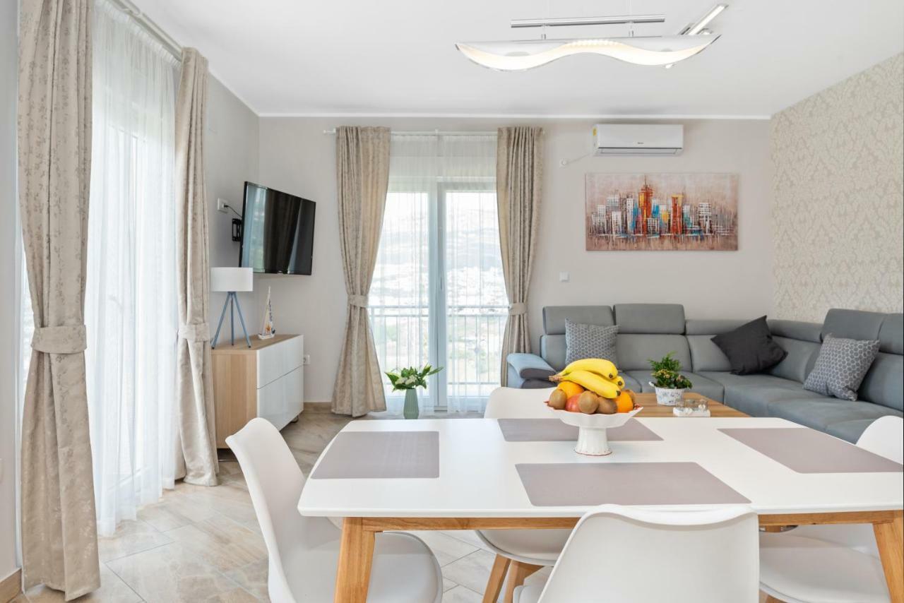 Aaa Anic Amazing Apartments Deluxe Split Exterior photo