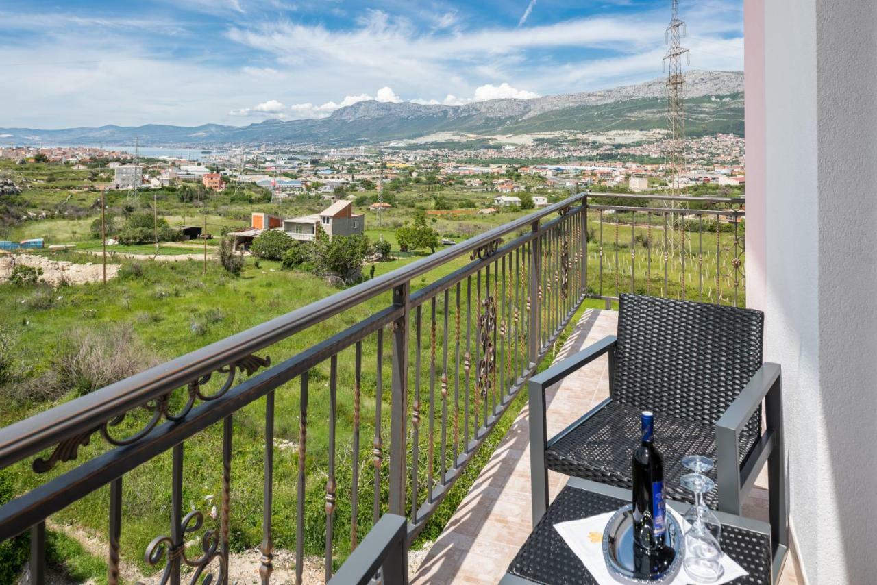 Aaa Anic Amazing Apartments Deluxe Split Exterior photo